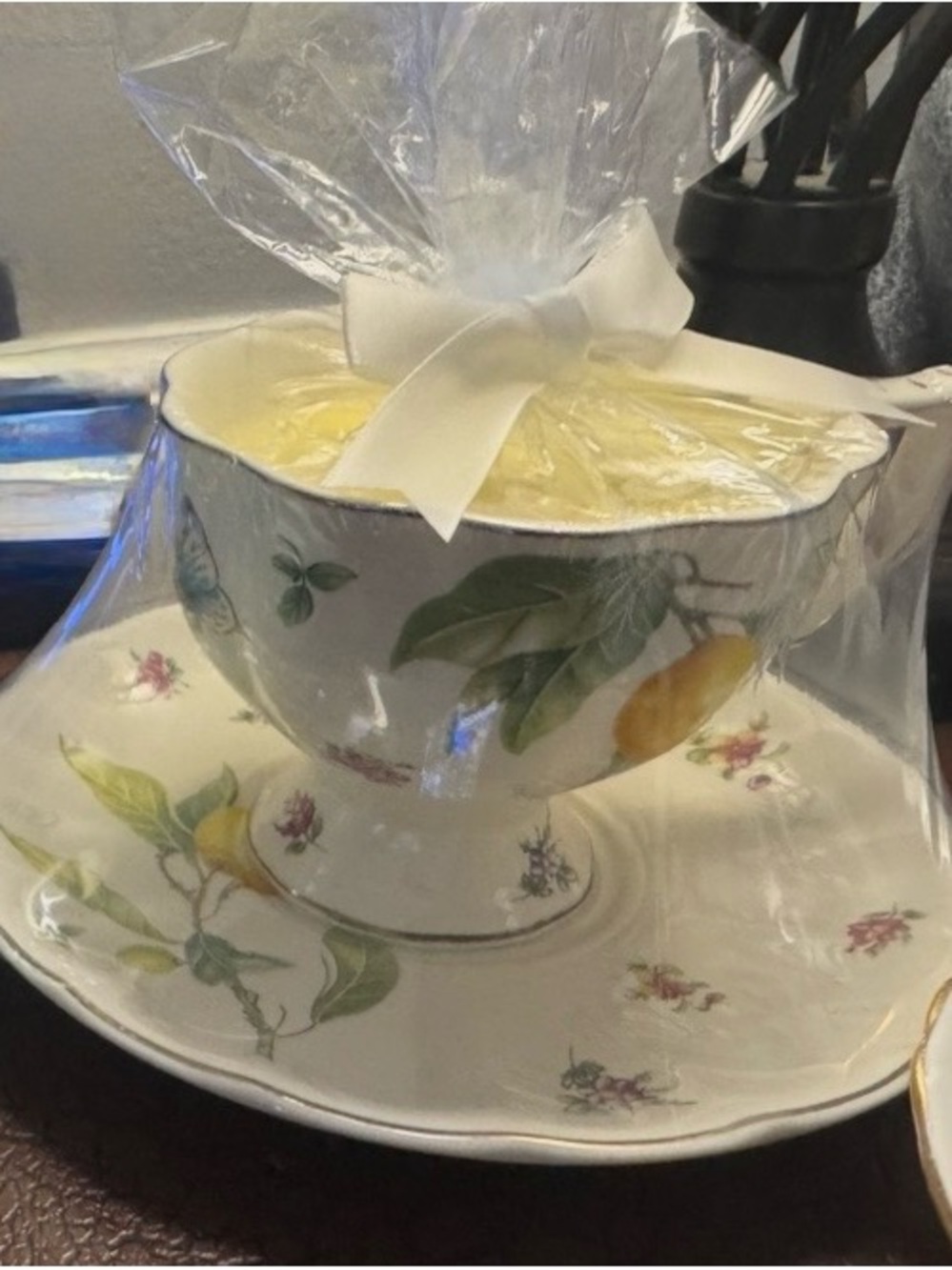 Lemon Motif Pedestal Teacup and Saucer